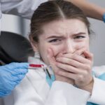 Tooth extraction procedure explained by dentist